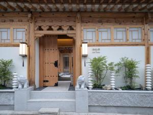 Luxury Hanok Stay Danji - Villas, Seoul