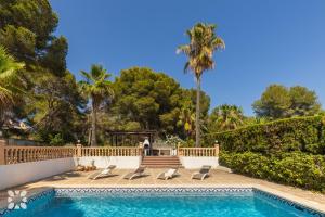 Villa Talaris by Abahana Villas