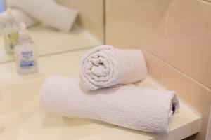 7mn walk to Metro, in ApartHotel