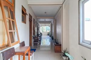 RedDoorz Hotel Tejomoyo Near Bukit Sekipan Tawangmangu