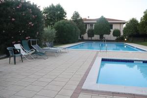 Monika Holiday 12 Beatrice Home