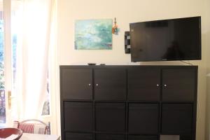 Monika Holiday 12 Beatrice Home