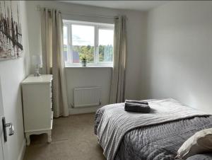 Four Bedroom House By Brookland Stays Serviced Accommodation Short Lets Leeds With Free WiFi