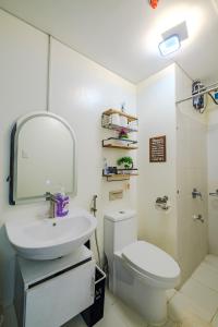 Pioneer Woodlands Tower 5 Unit 33-Q