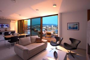 Luxury Penthouse Monriva