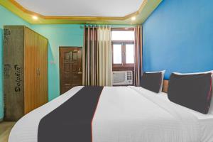 Collection O Premier Near Hazratganj