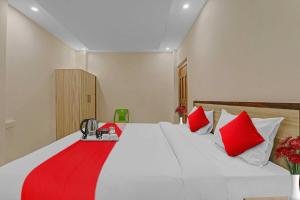 Super Guest House O R R INN