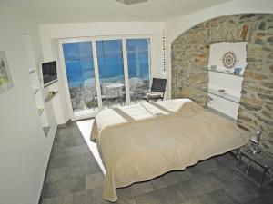 Casa Santa Barbara by HolAp SA