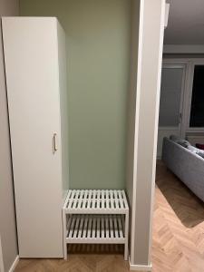 Elegantly renovated apartment with a parking space