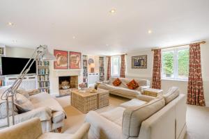 4 Bed in Hartest oc-w32685