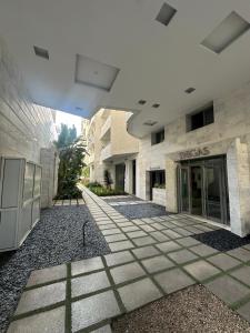 Modern Cozy Apartment Near beach