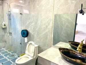 Khách Sạn Và Nhà Hàng Ngọc Yến 5 Vĩnh Long