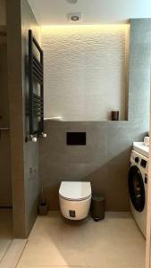 COZY APARTMENTS, Four Seasons, F4