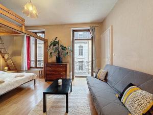 Charmant studio centre ville dAix-les-bains