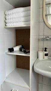Entire Villa, free breakfast, free parking