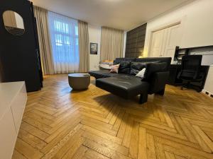 Isartor Rooms - SHARED BATHROOM