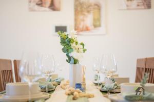 Fairfield Convenient City View 2 Bedroom Apartment