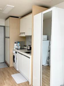 Romantic and Spacious Duplex Hongik Stn 1minute