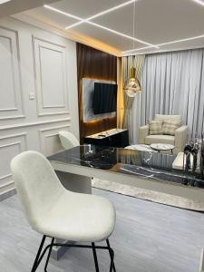 Swara Apartment, Block 1, Apartment A1