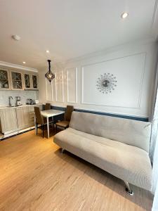 Seven Seas Cote dAzur D807 - 1 bedroom Cozy apartments in a premium Condo near the sea Бронирование открыто