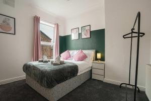 Cosy home around Newland Avenue area