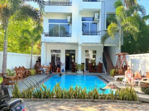 Seaside luxury apartments
