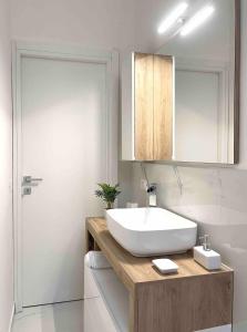 Casa Eden, Molinette Metro