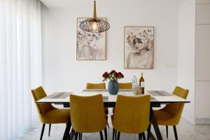 Rojales Golf House - by Welcomely