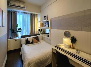 Stunning Suite 10 Steps from Eastwood Mall