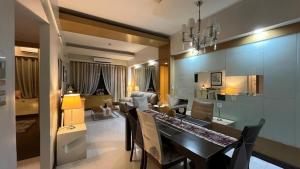 Stunning Suite 10 Steps from Eastwood Mall - Ubytování bez kategorie ve městě Manila
