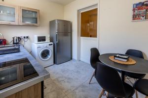 Lovely home in kapsalos