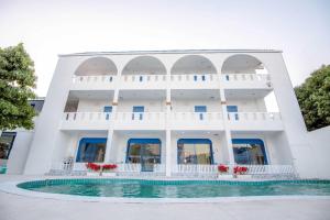 To The Sea by Belvilla