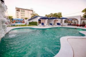 To The Sea by Belvilla