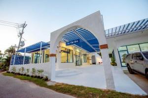 To The Sea by Belvilla