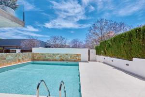 Luxury Apartment Tamana Essence - by Welcomely