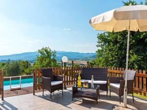 Countryside Home in Arezzo with Pool