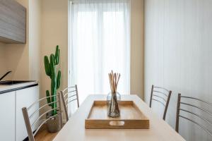 Duomo Apartments B Home - Quiet Two Bedrooms & Bathroom