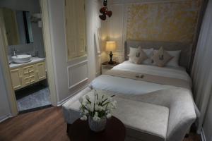 Jade Boutique Hotel