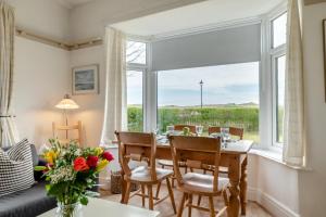 Links Cottage - Bamburgh