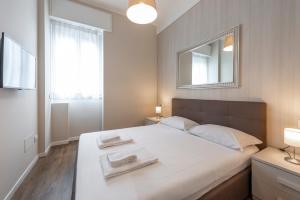 Duomo Apartments B Home - Cozy Two Bedrooms & Bathroom