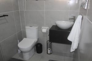 6 Bayview Seaside Apartment