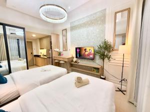 ClaySky Staycation at Shore 2 Residences MOA