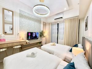 ClaySky Staycation at Shore 2 Residences MOA