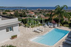 Ref 2182 - Seasonal rental in Golfe-Juan - Villa 190 m