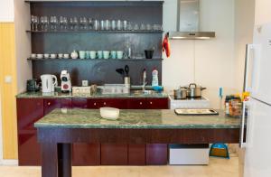 Megys 3 Bedroom Central Apartment near NDK