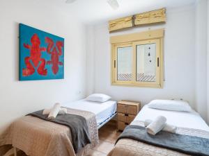 3 bedroom apartment with sea view