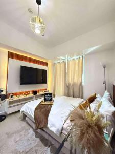 Chic and Cozy Studio Luxury Condo Suite Azure SF