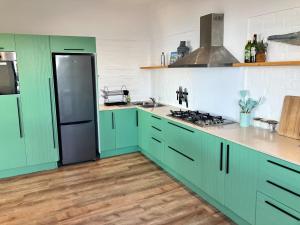 The Lookout - Kalk Bay 2 bedroom home