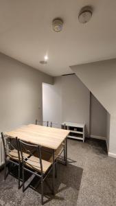 3 Bed home - Central Location - Ideal long stay