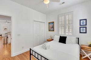 Retreat on Spring, Unit B